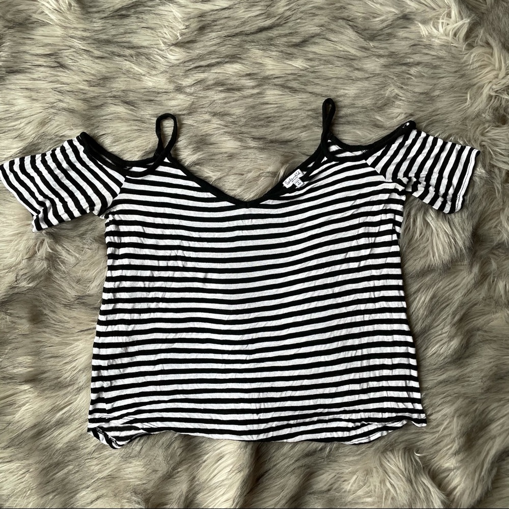 Splendid cold shoulder tee